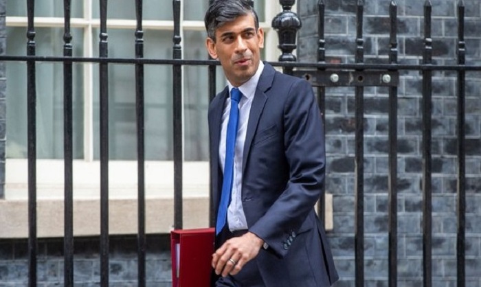 ऋषि सुनक को झटका, हाउस ऑफ लॉर्ड्स से नहीं पास हो सका रवांडा विधेयक