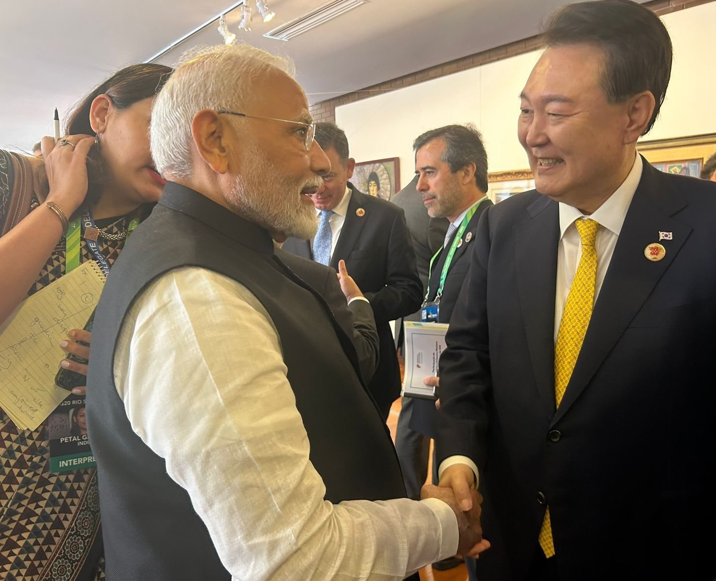 भारतीय प्रधानमंत्री मोदी की रियो डी जेनेरियो में दुनिया के प्रमुख राष्ट्राध्यक्षों से भेंट