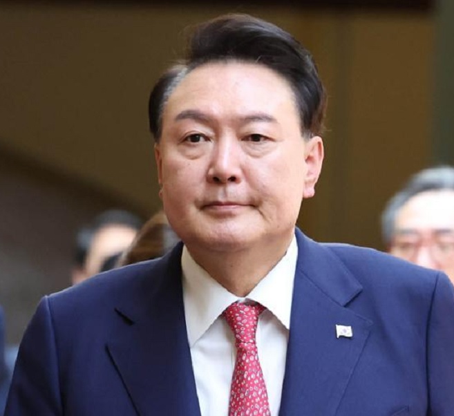 दक्षिण कोरिया के राष्ट्रपति येओल की औपचारिक गिरफ्तारी पर अदालत का फैसला आज रात तक संभव