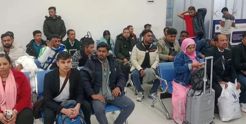 लेबनान से बांग्लादेश के 47 और नागरिक स्वदेश लौटे