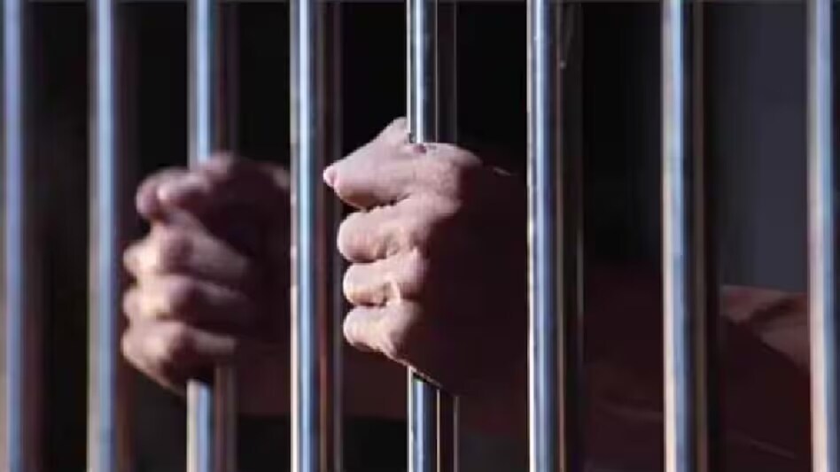 शेख हसीना की पार्टी के पूर्व सांसद माजिद को जेल भेजा गया