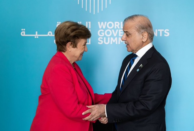 दुबई में अंतरराष्ट्रीय मुद्रा कोष की प्रबंध निदेशक से मिले शहबाज शरीफ