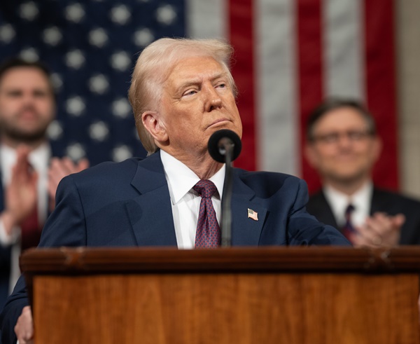 अमेरिकी राष्ट्रपति ट्रम्प ने जेएफके हत्या से संबंधित गोपनीय दस्तावेजों को जारी करने का आदेश दिया