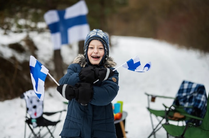  फिनलैंड के लोग दुनिया में सबसे ज्यादा खुश