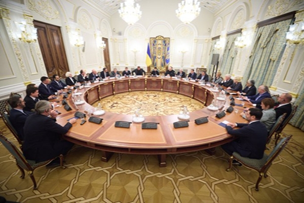 यूक्रेन के राष्ट्रपति ने बुचा शिखर सम्मेलन के बाद विशेष बैठक की, कहा रूस को जिम्मेदारी से मुक्त नहीं किया जा सकता