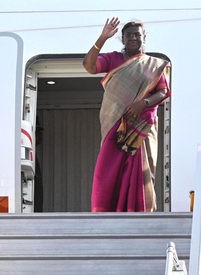 राष्ट्रपति मुर्मु पुर्तगाल की राजकीय यात्रा पर लिस्बन पहुंची