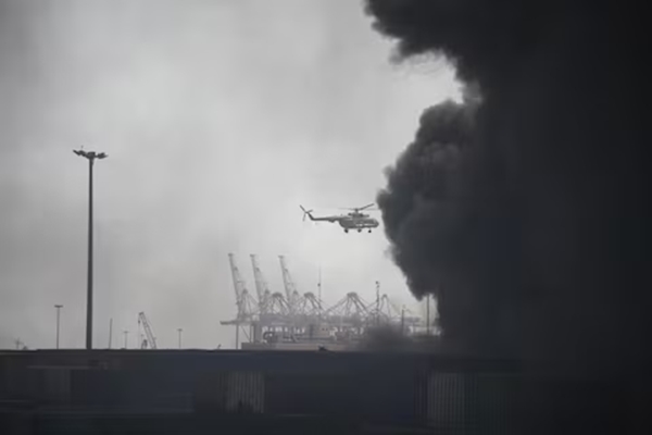 बंदर अब्बास के निकट ईरानी बंदरगाह पर विस्फोट में 40 लोगों की मौत, 1,000 से अधिक घायल