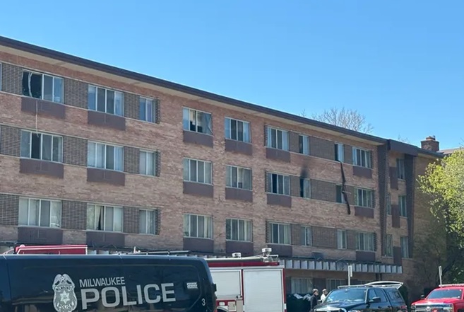  अमेरिका में चारमंजिला अपार्टमेंट में आग लगने से चार की मौत