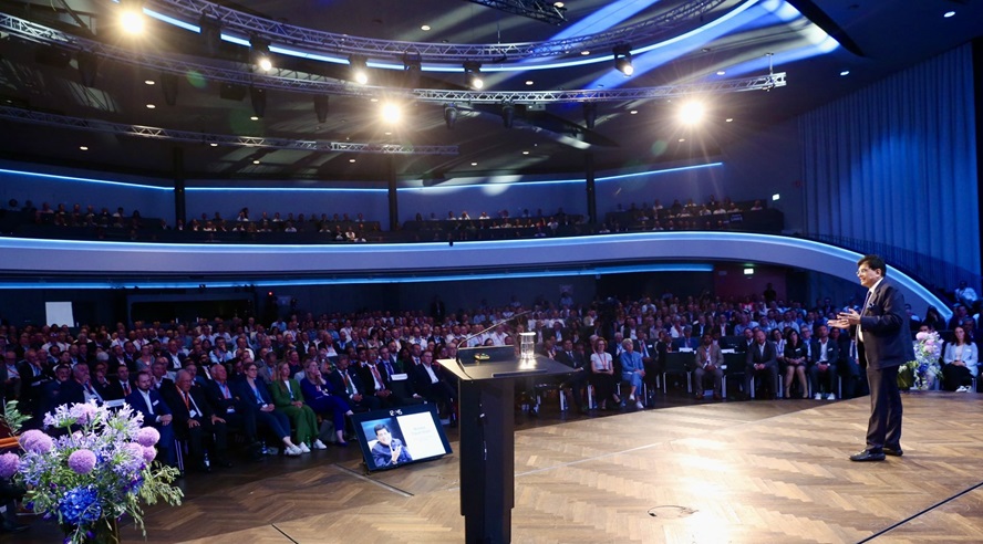 पीयूष गोयल ने स्विट्जरलैंड के प्रमुख उद्योगपतियों से भारत के 11 साल के विकास पर की चर्चा, सभी ने किया निवेश का वादा, अब जाएंगे स्वीडन