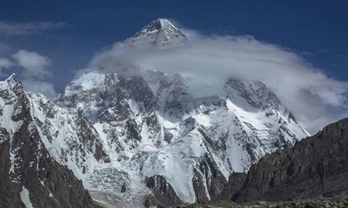 पाकिस्तान में चेक महिला पर्वतारोही नंगा पर्वत बेस कैंप के पास खड्ड में गिरी, मौत, आज शुरू होगा खोज अभियान