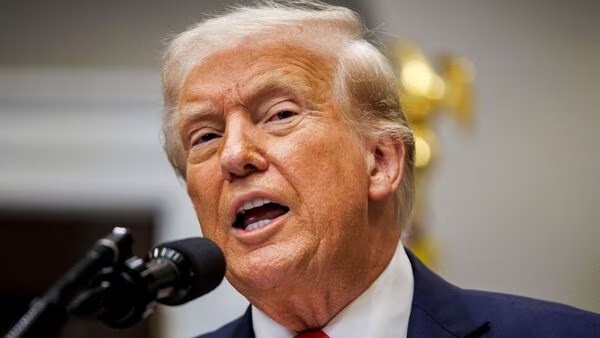  ट्रंप ने बांग्लादेशी वस्तुओं पर 35% टैरिफ लगाने का ऐलान, 1 अगस्त से होगा लागू