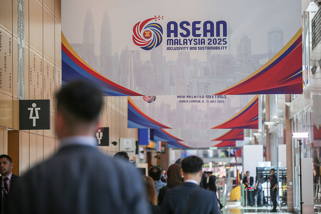 व्यापार तनाव के बीच रूबियो मलेशिया में चीन के वांग यी से मिलेंगे