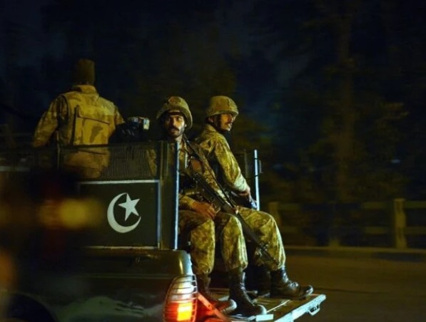  पाकिस्तान में बस से नौ यात्रियों को उतारकर ले गए आतंकी, गोली से भूना, बीएलए ने लिया जिम्मा