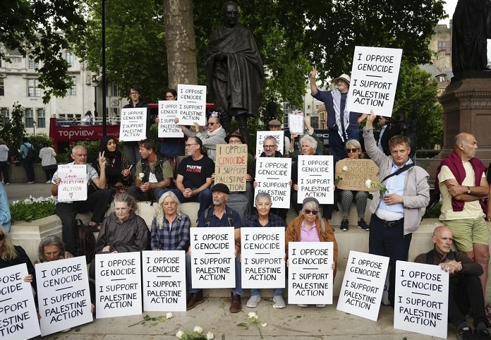 लंदन में प्रतिबंधित संगठन 'पैलेस्टाइन एक्शन' के समर्थन में प्रदर्शन. 40 से अधिक लोग गिरफ्तार