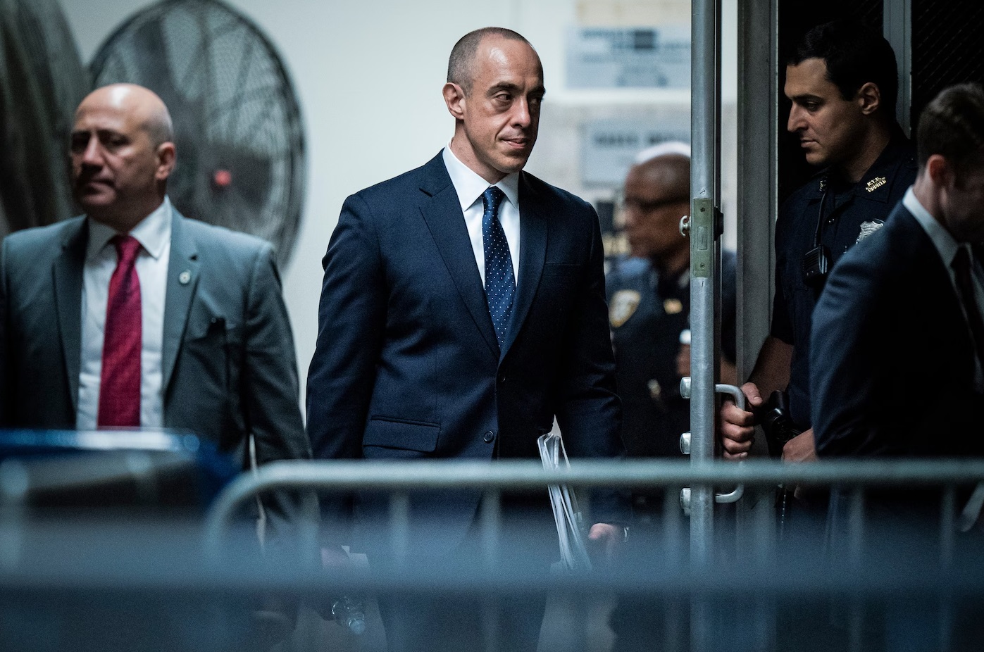  ट्रंप का मुकदमा लड़ने वाले वकील एमिल बोव बनेंगे जज, सीनेट की मंजूरी