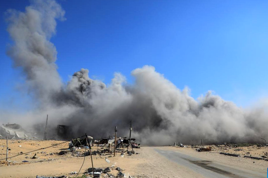  इज़रायल ने गाजा शहर पर हमले तेज़ किए, "हमास को हराने तक नहीं रुकेंगे" &ndash; रक्षा मंत्री