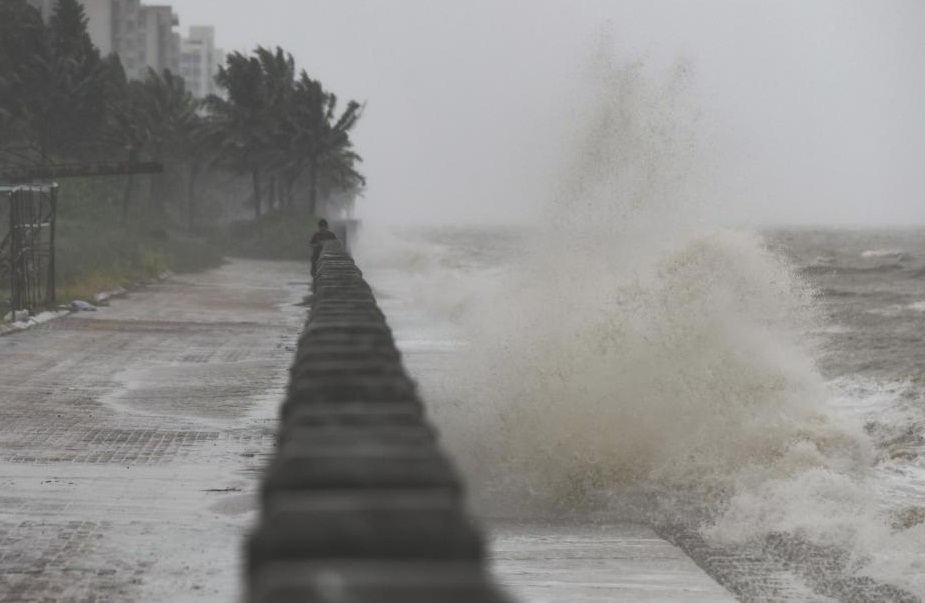  हैनान में टाइफून &lsquo;तापाह&rsquo; के कारण स्तर-4 तूफ़ान की चेतावनी जारी