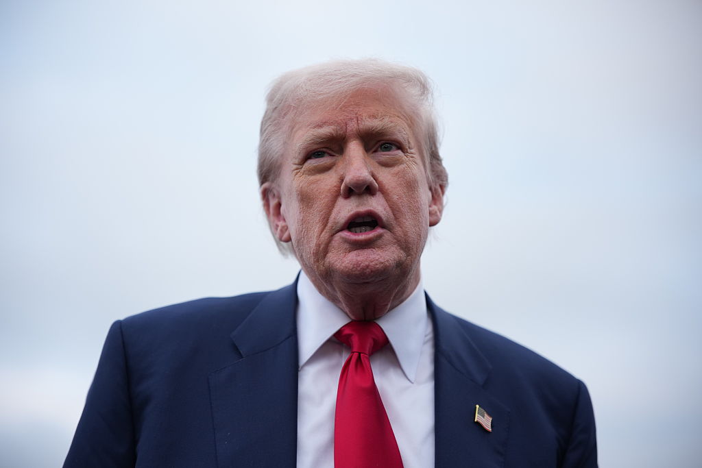 ट्रम्प ने न्यूयॉर्क टाइम्स पर मानहानि और मानहानि का मुकदमा किया, 15 अरब डॉलर की मांग की