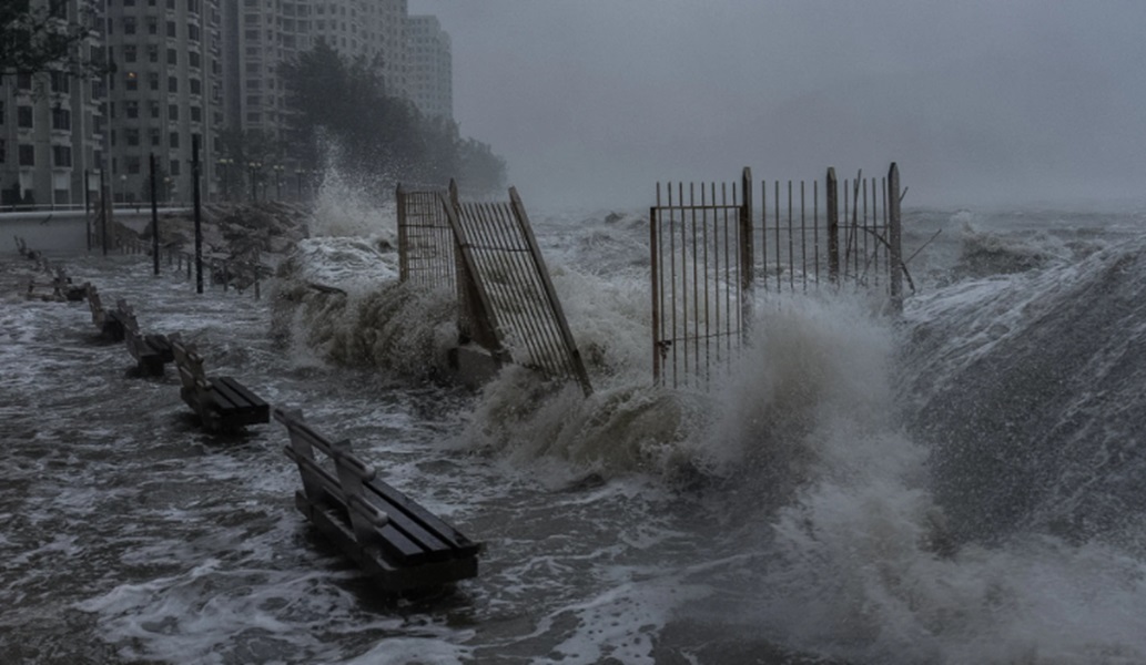 ताइवान, फिलीपींस के बाद सुपर टाइफून रागासा ने हांगकांग और दक्षिणी चीन में तबाही मचाई
