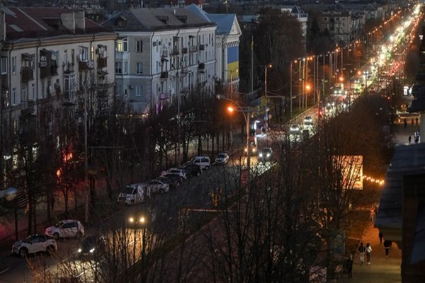 ज़ापोरिज्जिया पर रूसी ड्रोन हमले में 12 घायल, कई इमारतें क्षतिग्रस्त