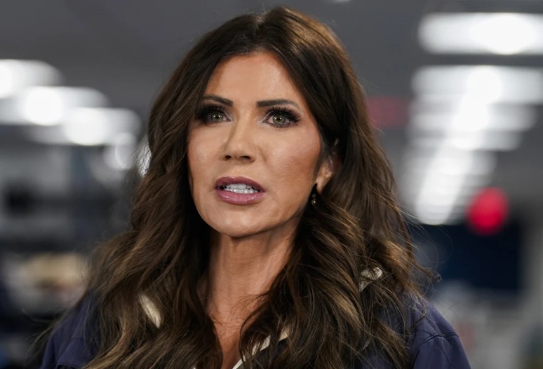 अमेरिकी गृह सुरक्षा सचिव क्रिस्टी नोएम के खिलाफ महाभियोग प्रस्ताव पर 120 प्रतिनिधियों के हस्ताक्षर