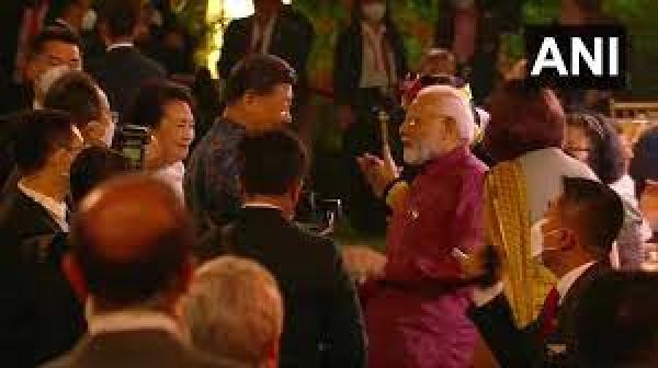 जी-20 शिखर सम्मेलन : रात्रि भोज में प्रधानमंत्री मोदी और चीनी राष्ट्रपति ने हाथ मिलाया