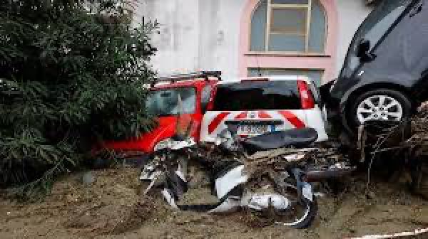 इटली, कैमरून में भूस्खलन, 21 लोगों की मौत