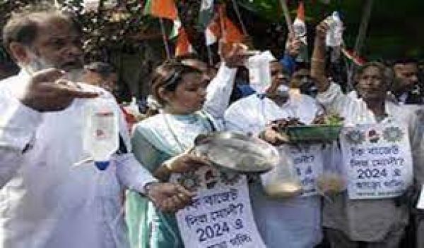 म्यांमार के 37 शहरों में मार्शल लॉ