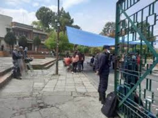 इमरान के घर पर हुई पुलिस बर्बरता राजकीय आतंकवादः पीटीआई