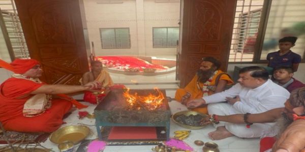 बंगभूमि में स्वाहा की गूंज, श्री शैल महालक्ष्मी शक्ति पीठ पर शंकराचार्य ने किया यज्ञ