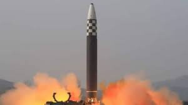 उत्&zwj;तर कोरिया द्वारा मिसाइल प्रक्षेपण के बारे में वास्&zwj;तविक समय की निगरानी के लिए जापान, अमरीका और दक्षिण कोरिया सुरक्षा संबंध बढ़ाने पर सहमत