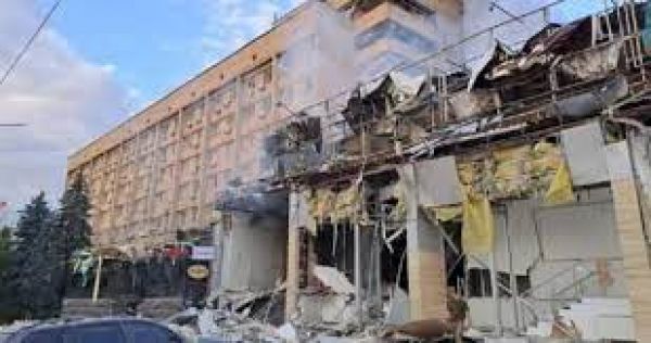 यूक्रेन के क्रामाटोरस्क शहर पर रूसी मिसाइल हमले में चार लोगों की मौत