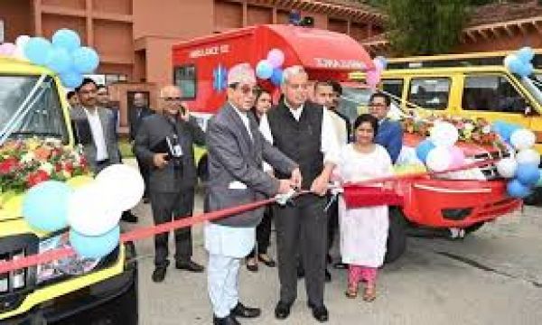 भारत ने नेपाल को उपहार में दीं 34 एम्बुलेंस और 50 स्कूल बसें