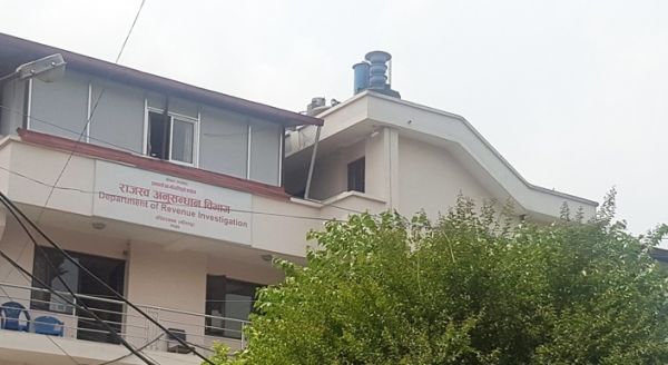 नेपाल में सोने की तस्करी में सक्रिय हैं चीनी नागरिक, हांगकांग से लाया गया करीब 100 किलो सोना जब्त