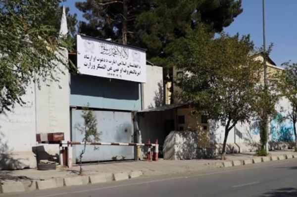 तालिबान की सफाई, महिला ब्यूटी सैलून ने नहीं माने दिशा-निर्देश, इसलिए बंद कराया