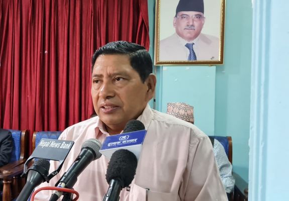 नेपाल के सोना तस्करी मामले में गृह मंत्री श्रेष्ठ के इस्तीफे की मांग