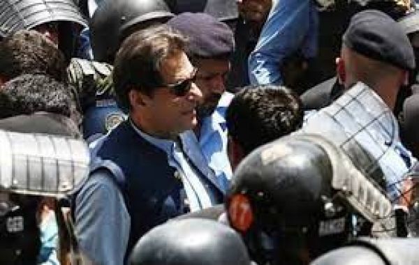 इमरान खान को तीन साल की सजा, गिरफ्तार