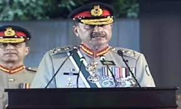 जनरल असीम मुनीर ने आजादी परेड में जम्मू-कश्मीर का राग अलापा