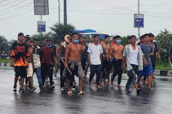 नेपाल: बाल सुधार गृह का दरवाजा तोड़ कर 212 विचाराधीन कैदी फरार, तलाशी अभियान में 84 कैदी दोबारा पकड़ में आए