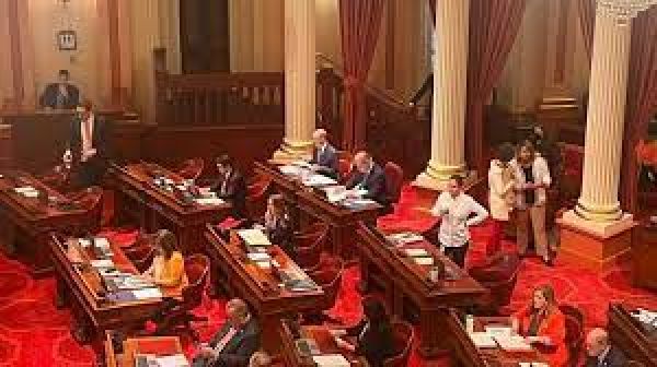 अमेरिकी राज्य कैलिफोर्निया के सदन में जातिगत भेदभाव पर पाबंदी का विधेयक पारित