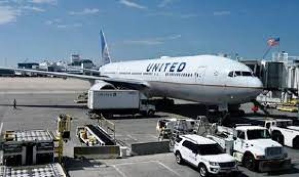 अमेरिका में यूनाइटेड एयरलाइंस की उड़ानें तकनीकी समस्या के कारण हुईं प्रभावित