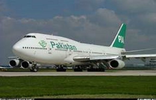 बदहाल पाकिस्तान की एयरलाइंस कंपनियां हुई दिवालिया, कई विमानों का संचालन ठप, ईंधन खरीदने के पड़े लाले
