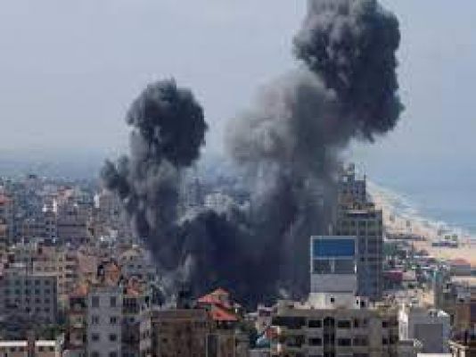 इजराइली बमबारी से गाजा में कहीं भी सुरक्षित नहीं फलस्तीनी, चारो तरफ हमला