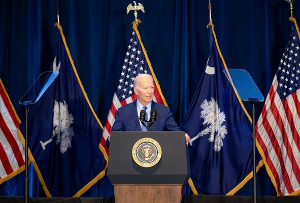 बाइडेन दक्षिण कैरोलिना में डेमोक्रेटिक प्राइमरी में विजयी