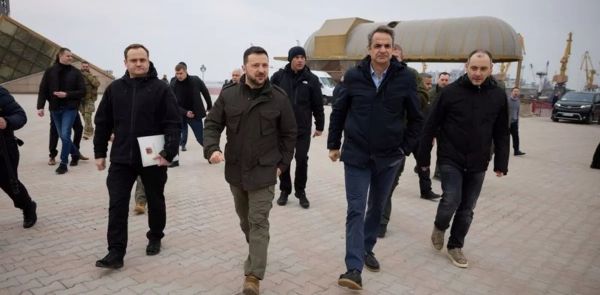 रूसी हमले में राष्ट्रपति जेलेंस्की और ग्रीक के प्रधानमंत्री बाल-बाल बचे, काफिले से 500 मीटर की दूरी पर गिरी मिसाइल