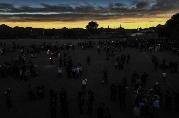 मैक्सिको में सबसे पहले दिखा सूर्यग्रहण, 4 मिनट 11 सेकंड के लिए छा गया अंधेरा