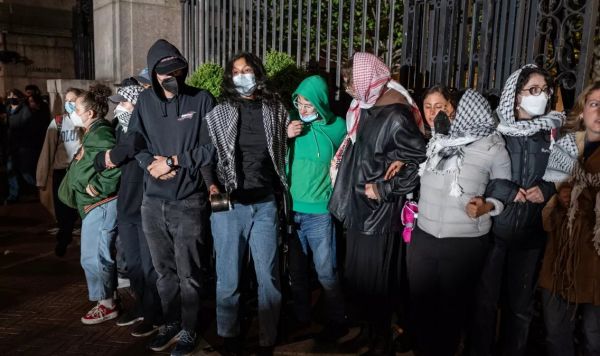 कोलंबिया यूनिवर्सिटी के फलिस्तीन समर्थक छात्रों पर बड़ा एक्शन