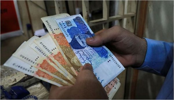 सिम ब्लॉक करने की धमकी देकर पैसा जुटाने की कोशिश में  पाकिस्तान सरकार, जानें योजना