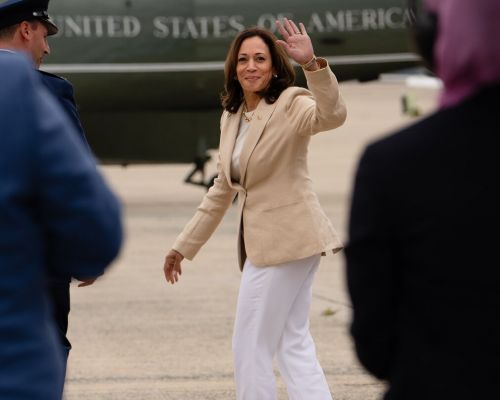 बाइडेन से नहीं, कमला हैरिस से हो सकता है डोनाल्ड ट्रंप का सामना