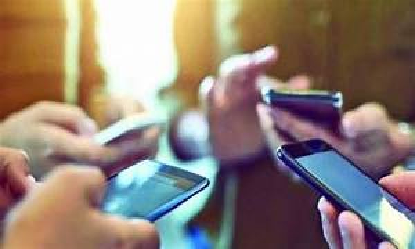 हिंसा प्रभावित बांग्लादेश में मोबाइल इंटरनेट सेवाएं 10 दिन बाद बहाल